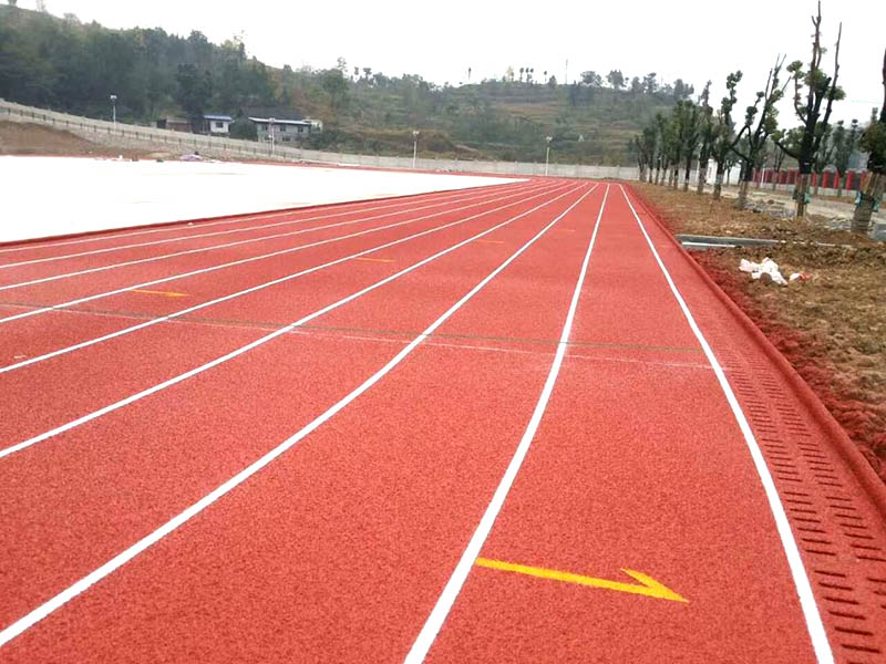 新建的塑胶跑道怎么进行维护保养？必须要注意